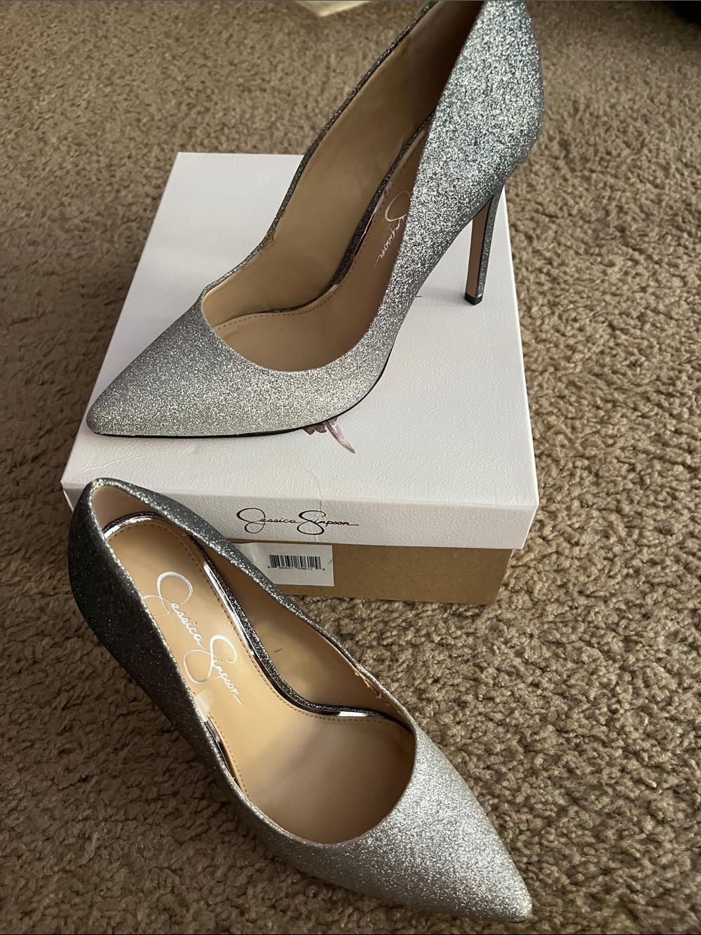 Jessica Simpson silver purla heels 6